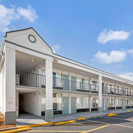 Rodeway Inn Orange Park Bagian luar foto