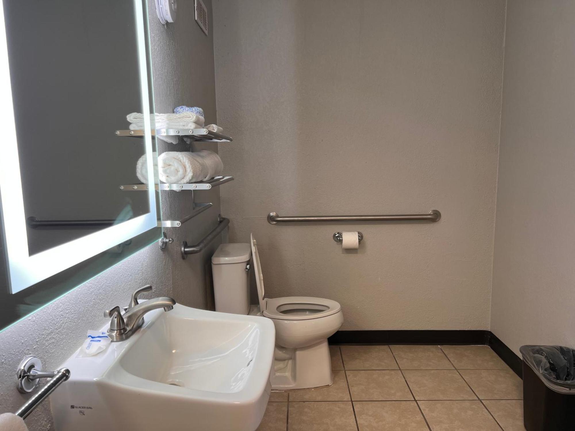 Rodeway Inn Orange Park Bagian luar foto