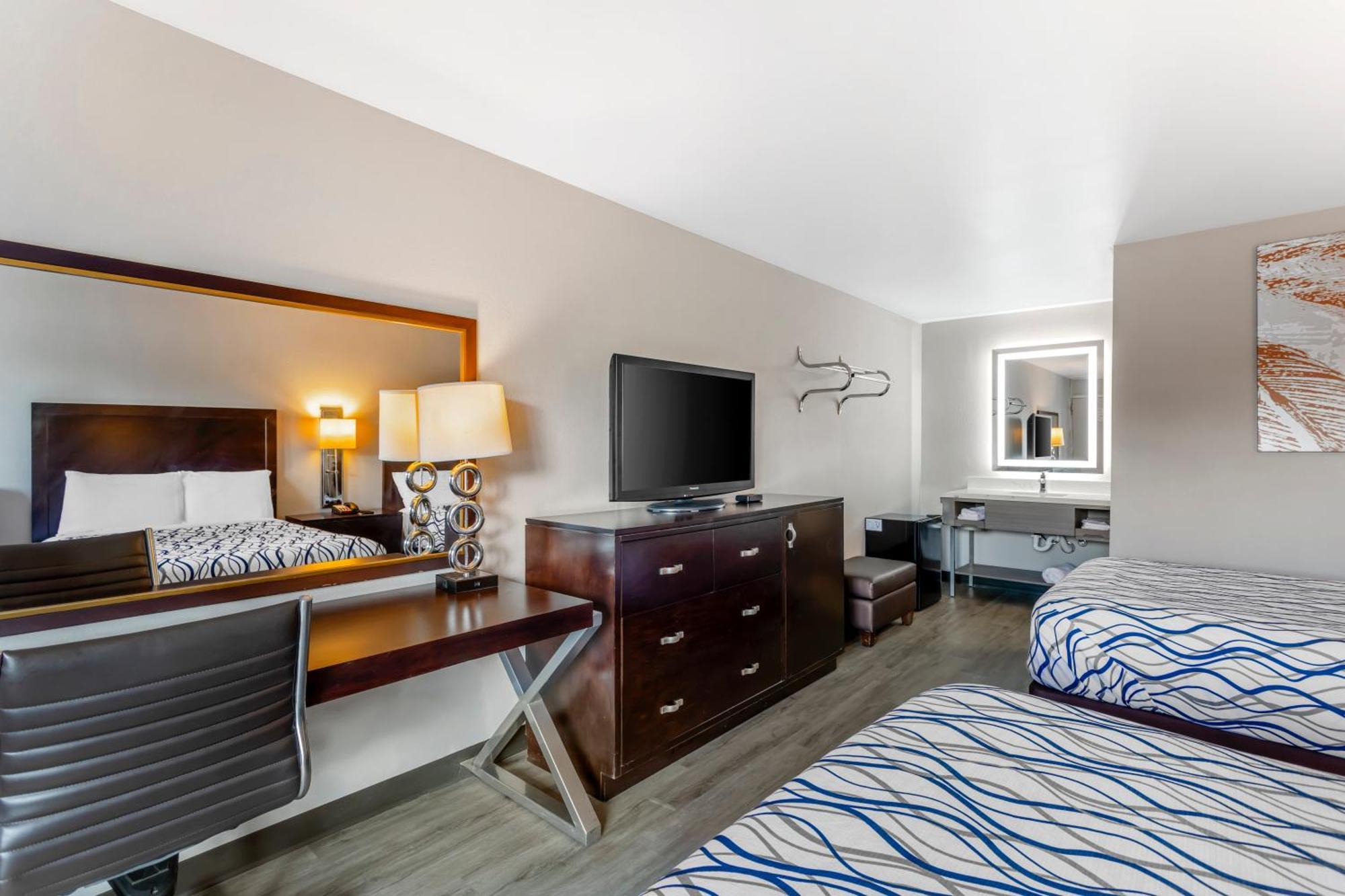 Rodeway Inn Orange Park Bagian luar foto