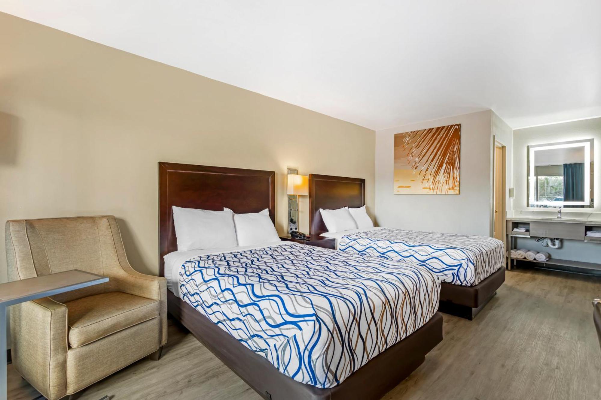 Rodeway Inn Orange Park Bagian luar foto
