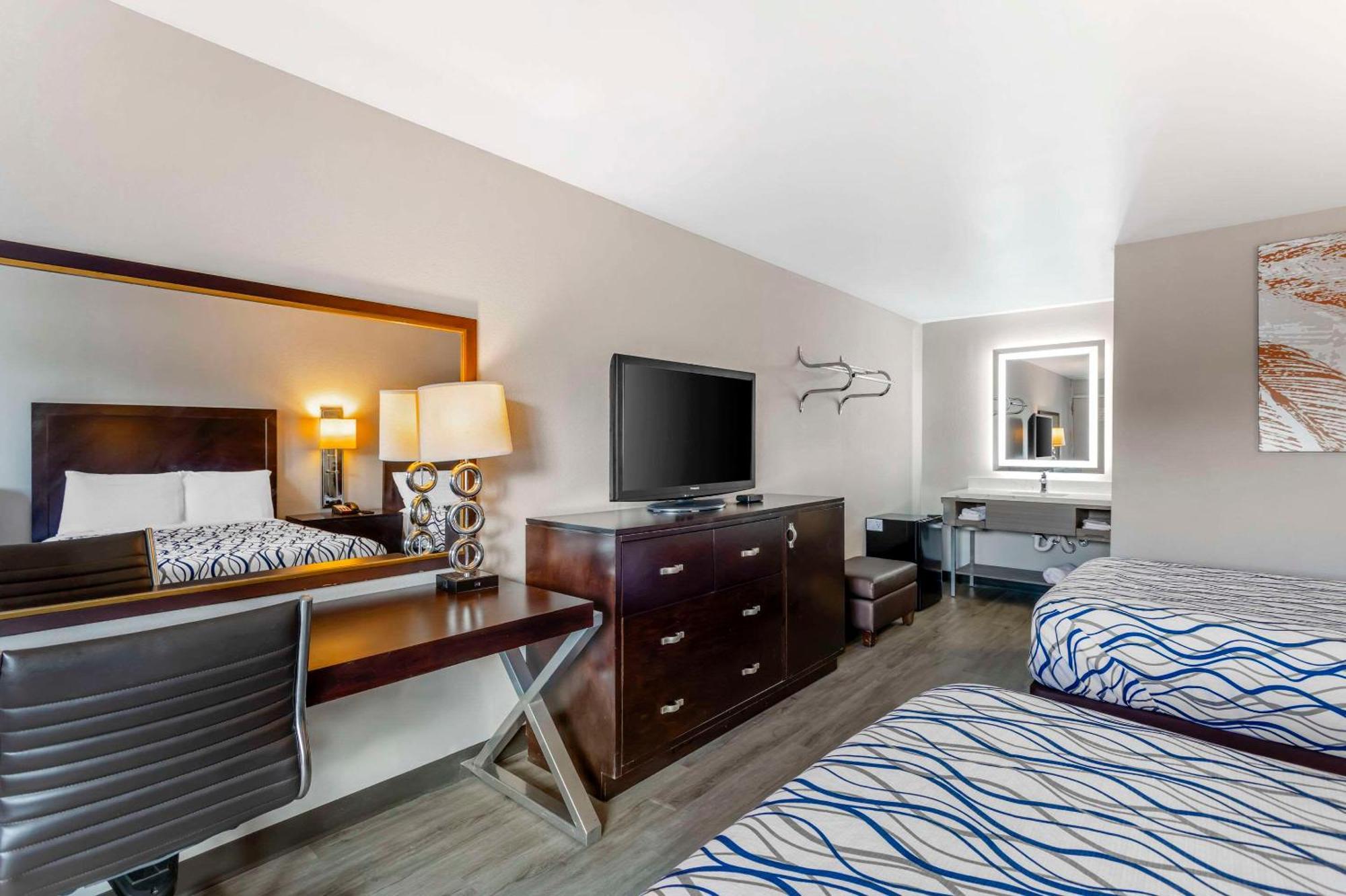 Rodeway Inn Orange Park Bagian luar foto