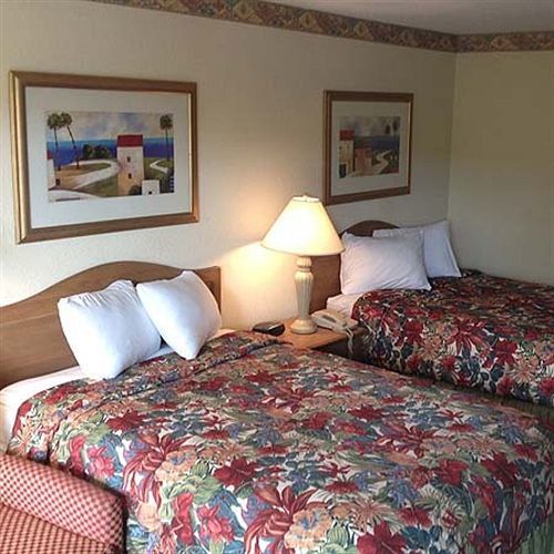 Rodeway Inn Orange Park Bagian luar foto